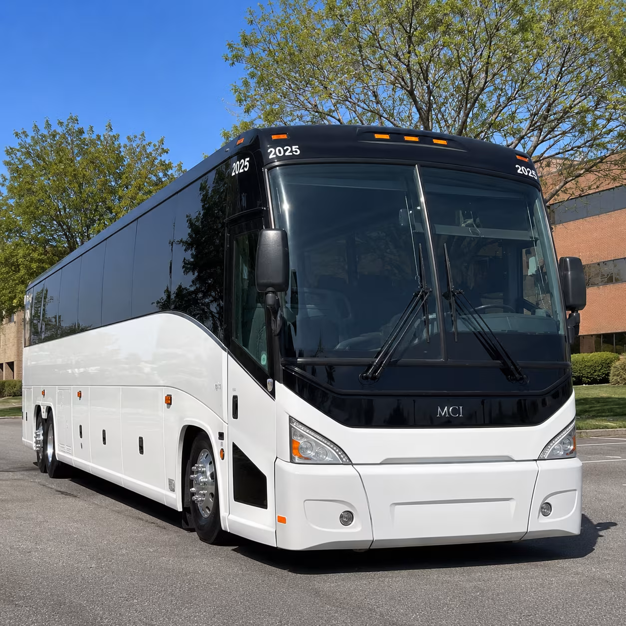 corporate event buses for meetings off sites and team events