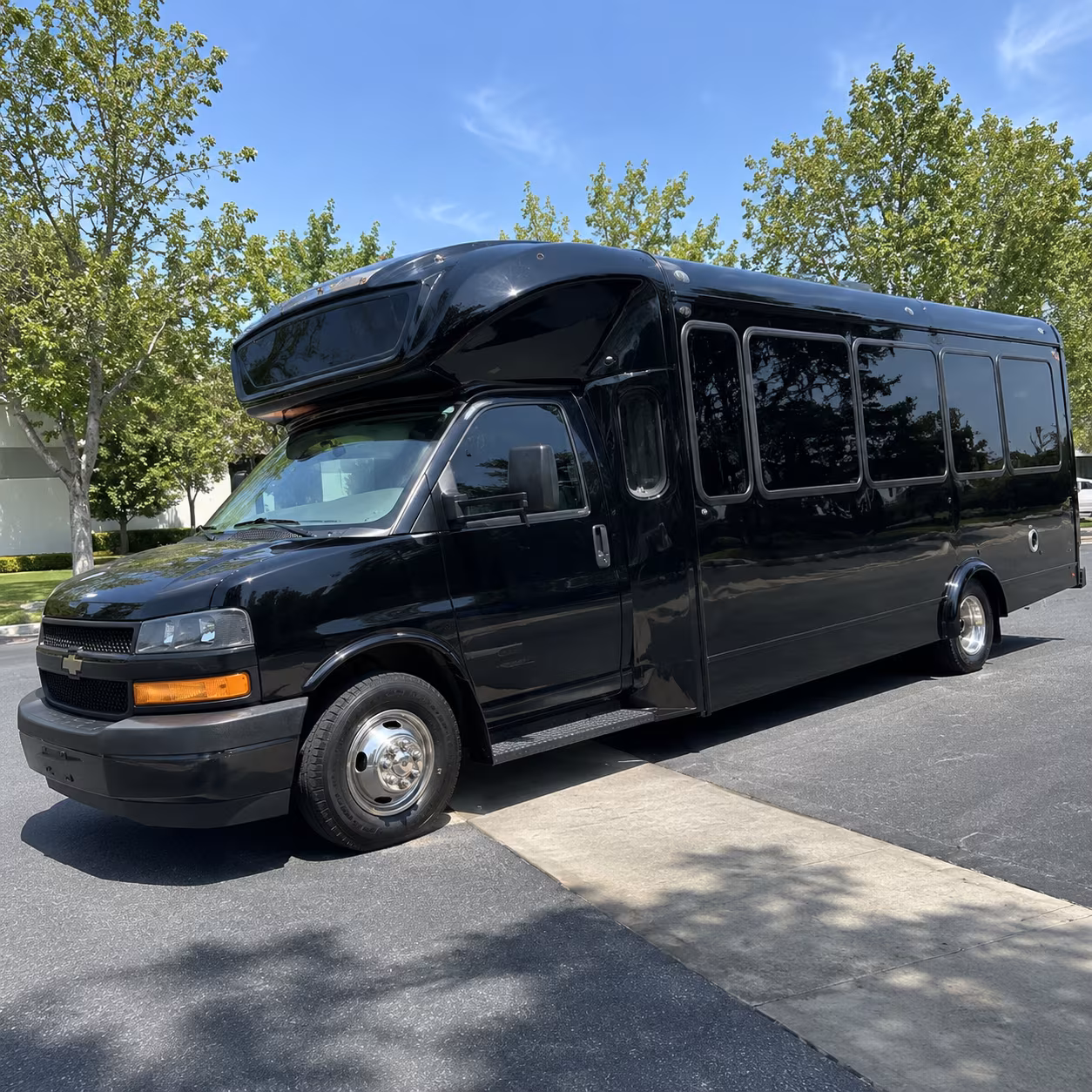 jersey city 15 passenger party bus