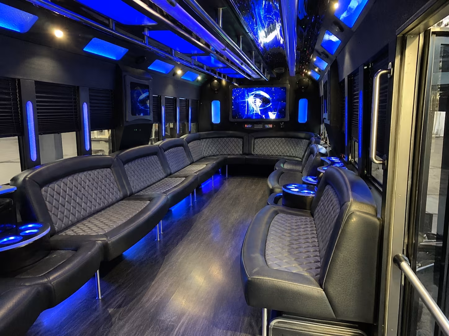 jersey city 28 passenger party bus interior
